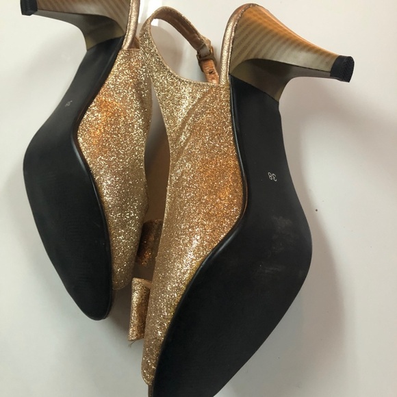 Vintage Peep Toe Sling Back Gold Heels - Picture 4 of 6